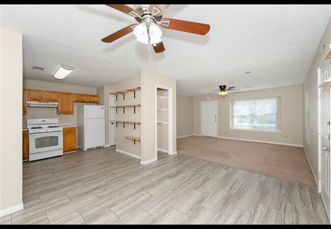 Building Photo - 519 Chappel St