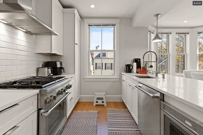 Foto del edificio - 447 W Fourth St