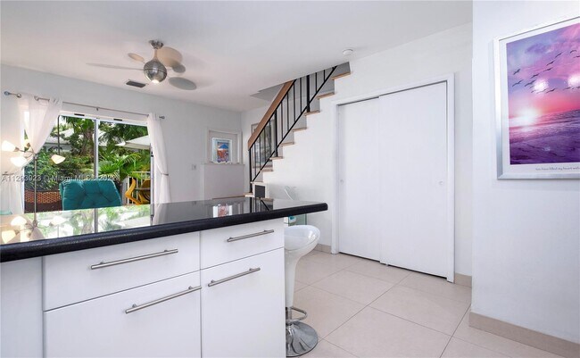 Building Photo - 798 Crandon Blvd