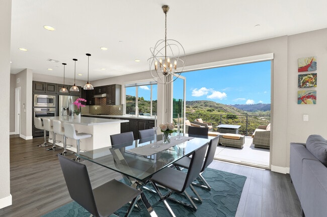 Kitchen & Dining - 5988 Shaw Lopez Row