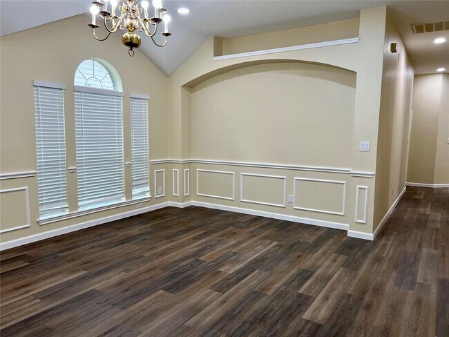 Building Photo - 16803 Brewer Blackbird Dr