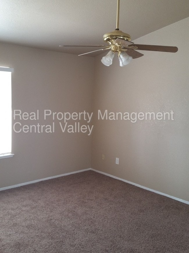 Building Photo - 2950 S Rose Brook Dr