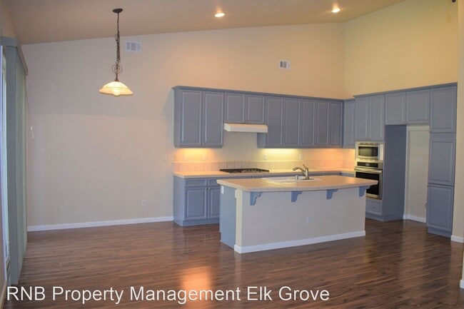 Building Photo - 4 br, 3 bath House - 3328 East Pintail Way