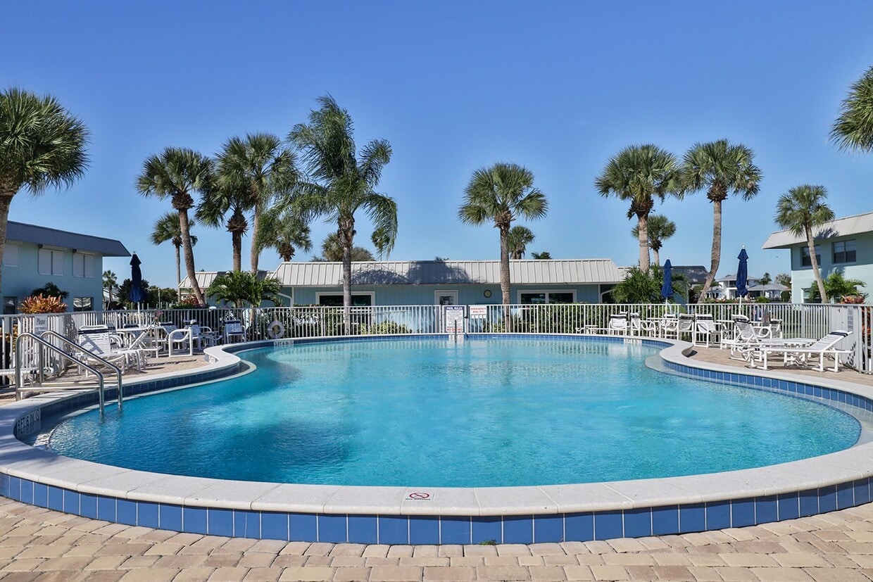 Foto principal - Intracoastal 2 bed/ 2 ba condo with lots o...