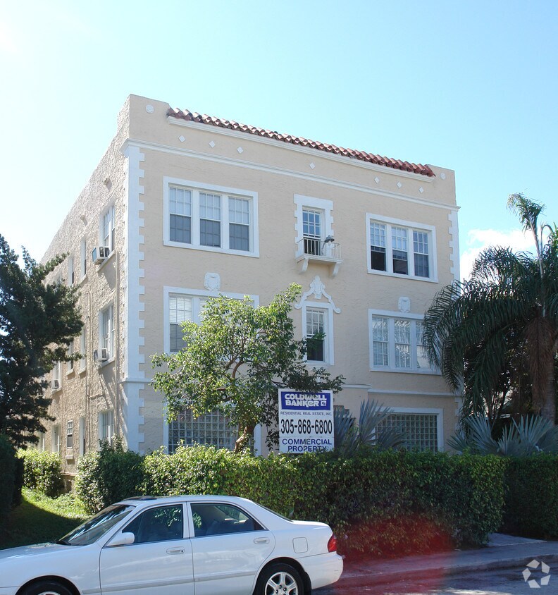 Foto del edificio - 236 NE 28th St
