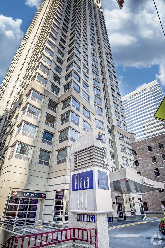 Building Photo - 440 N Wabash Ave