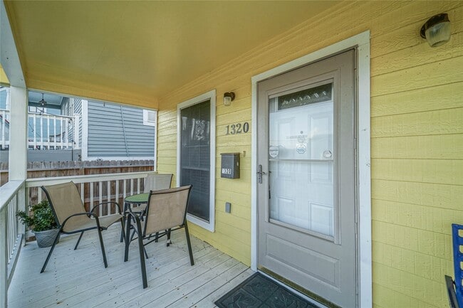 Foto del edificio - 1320 Avenue L