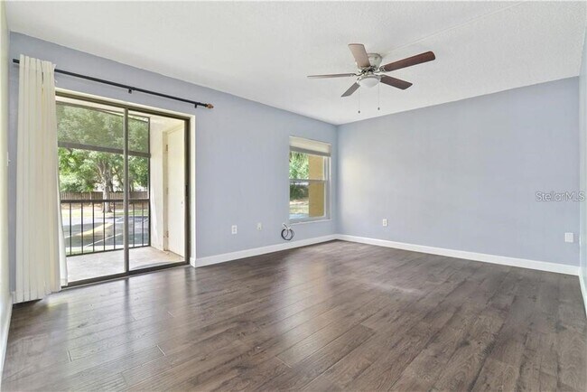 Building Photo - 610 Cranes Way