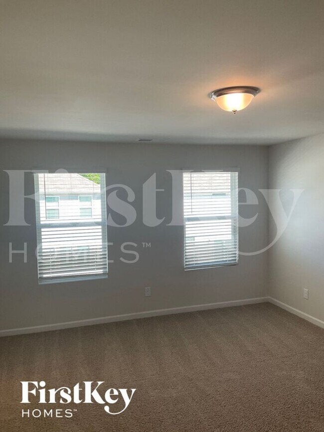 Foto del edificio - 7623 Wallace Farm Ln