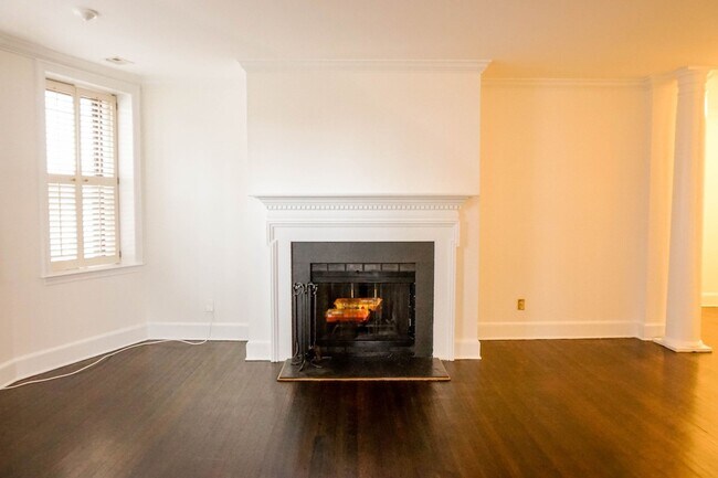 Building Photo - 1735 New Hampshire Ave NW