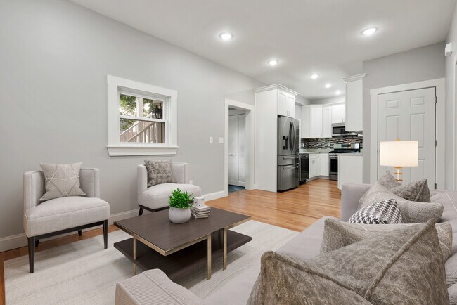 Building Photo - 58 Otis St