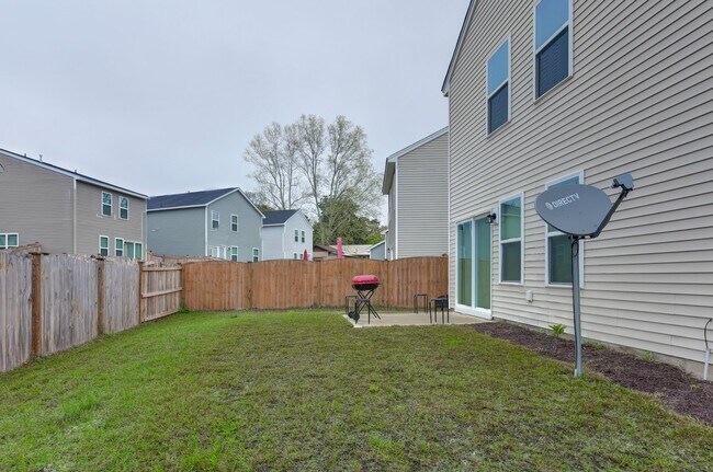 Building Photo - 22 Routhland Ct