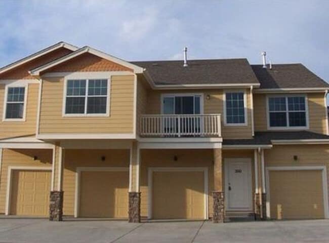 Building Photo - 1675 Monterey Rd