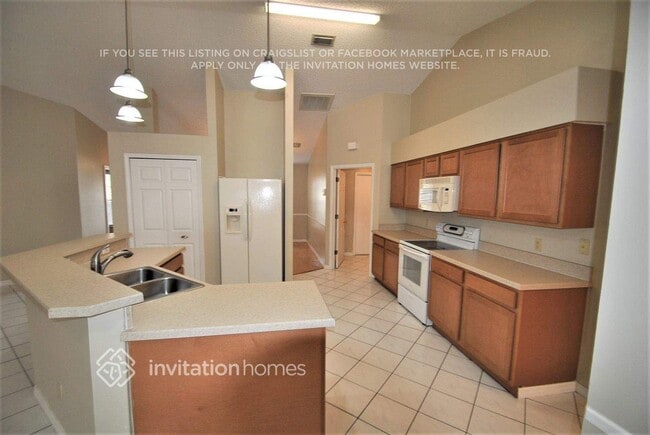 Building Photo - 963 Whisperpine Dr