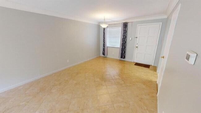 Building Photo - 1845 S Highland Ave