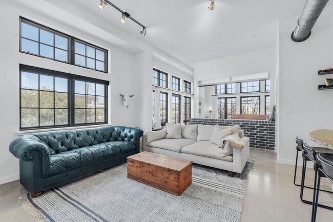 Foto del edificio - 2235 E 6th St