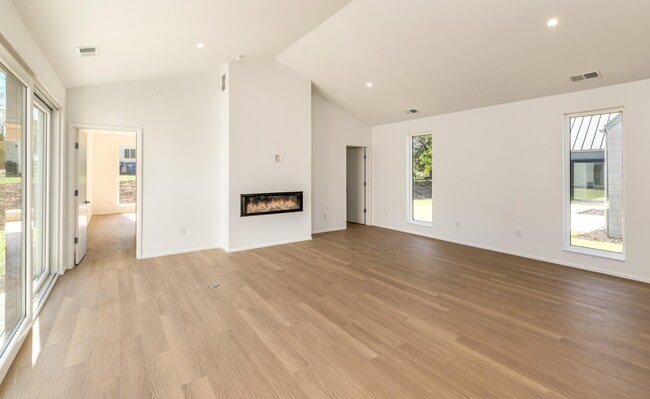 Building Photo - 1193 Harmony Ln