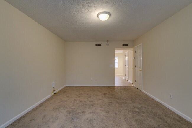 Building Photo - 630 Courtland St