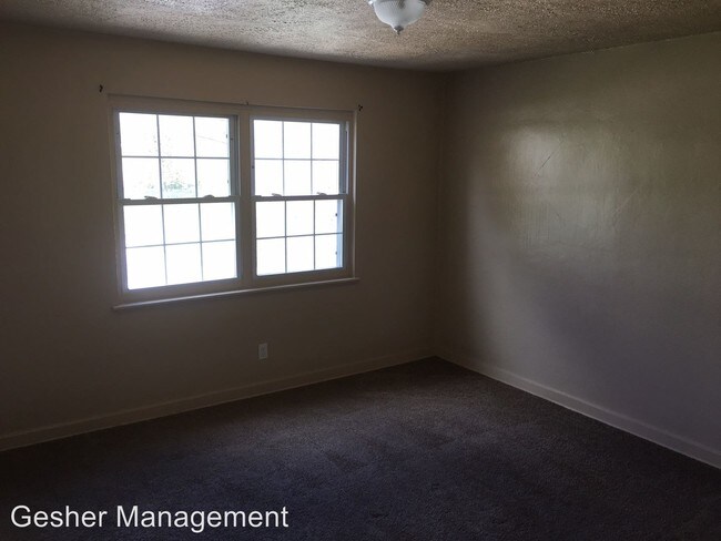 Building Photo - 3 br, 1 bath House - 225 Auburn Rd