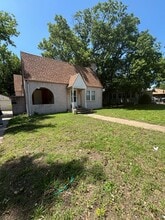 Building Photo - 1435 Fairmount St