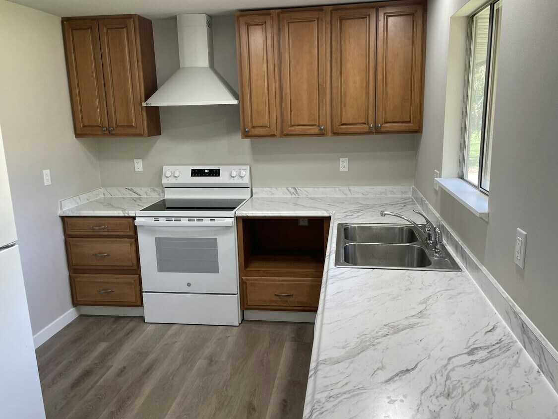 Foto principal - 6405 W Lincoln Ave