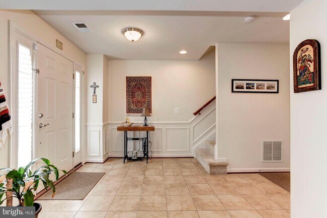 Building Photo - 106 Washington St