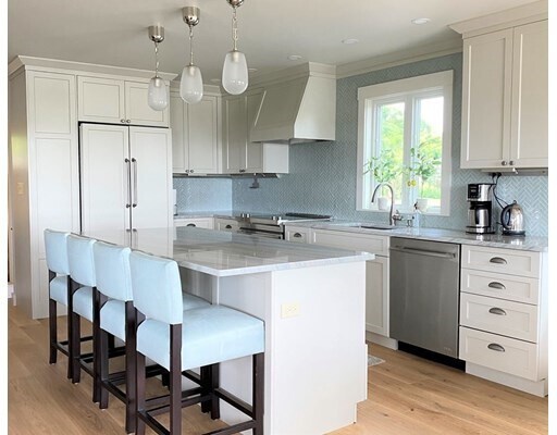 Foto principal - 88 Little Neck Rd
