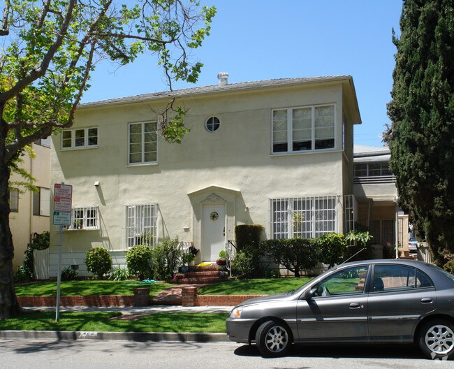 Building Photo - 155 S Rexford Dr