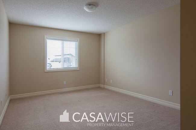 Building Photo - 6833 Cardinal Link SW