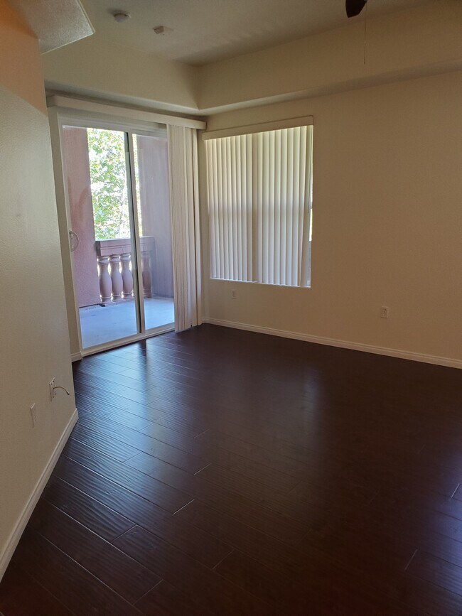 Living Room - 50 E Serene Ave