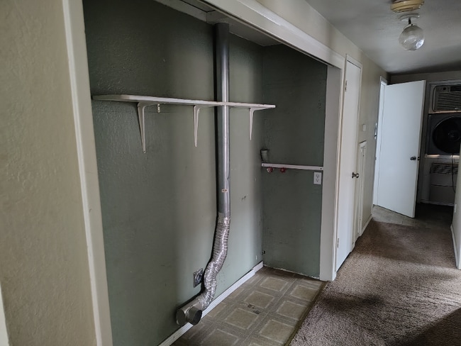 Foto del edificio - 18 E Main St