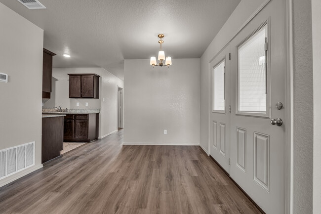 Dining nook - 609 Lost Trl