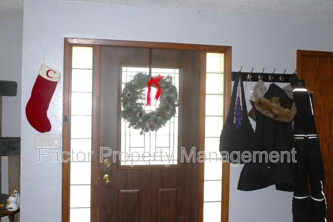 Foto del edificio - 144 Balcerzak Dr