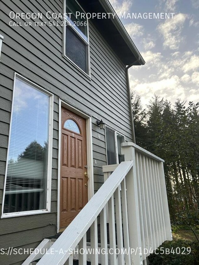 131 Ainslee Ave Unit D, Depoe Bay, OR 97341 Room for Rent in Depoe