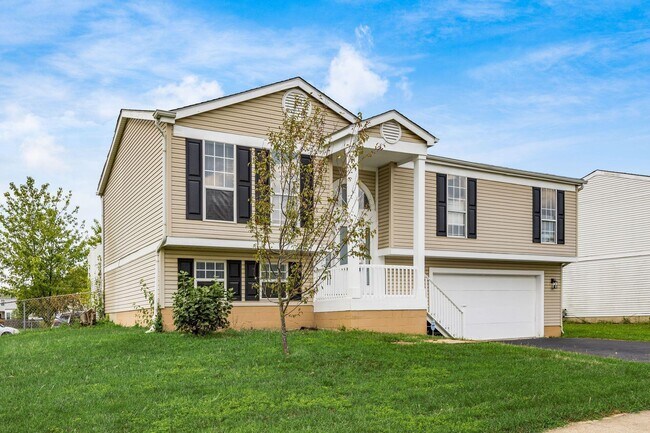 Building Photo - 3251 Foxpoint Dr