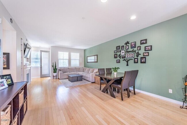 Building Photo - 1452 Via Bonito