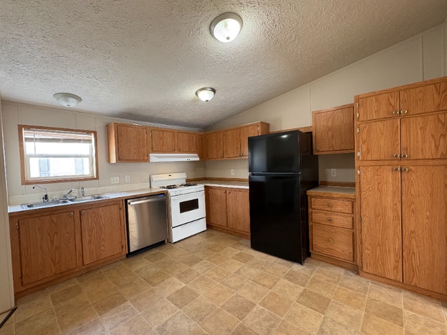 Building Photo - 356 Shummard Branch