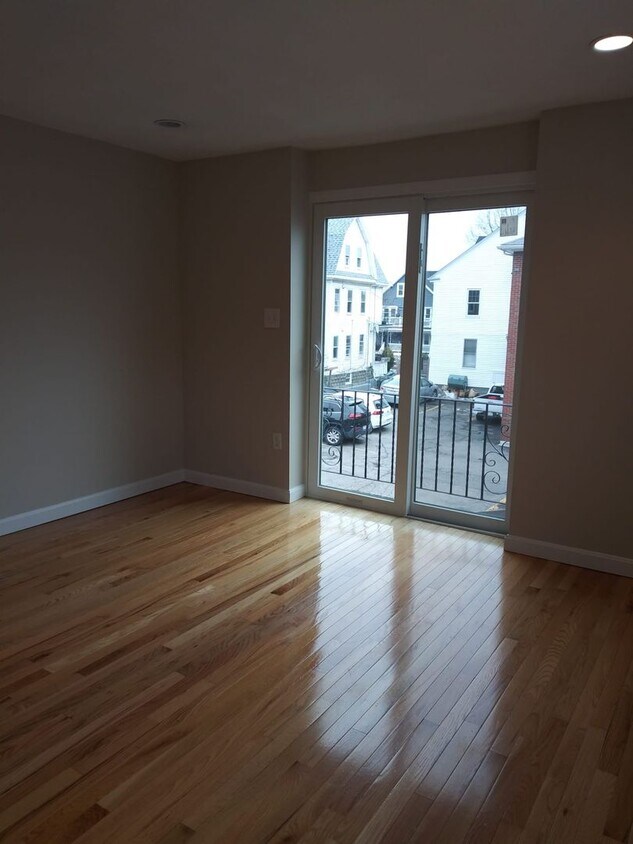 5 Trowbridge St Unit 7B, Arlington, MA 02474 Apartments in Arlington