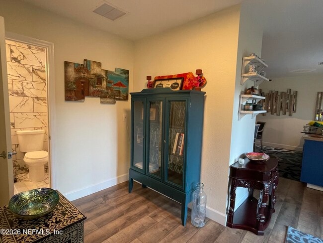 Building Photo - 4055 Dimsdale Rd