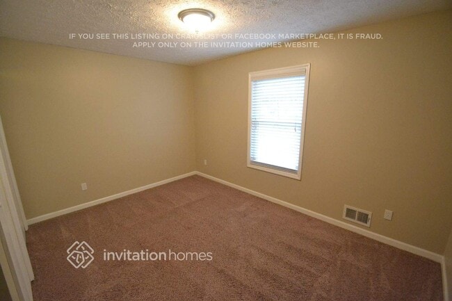 Building Photo - 2965 Creek Park Dr