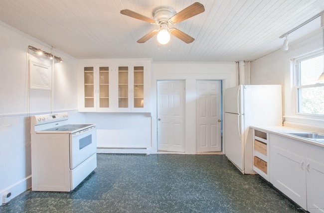 Range, refrigerator and dishwasher - 156 Cumberland Ave