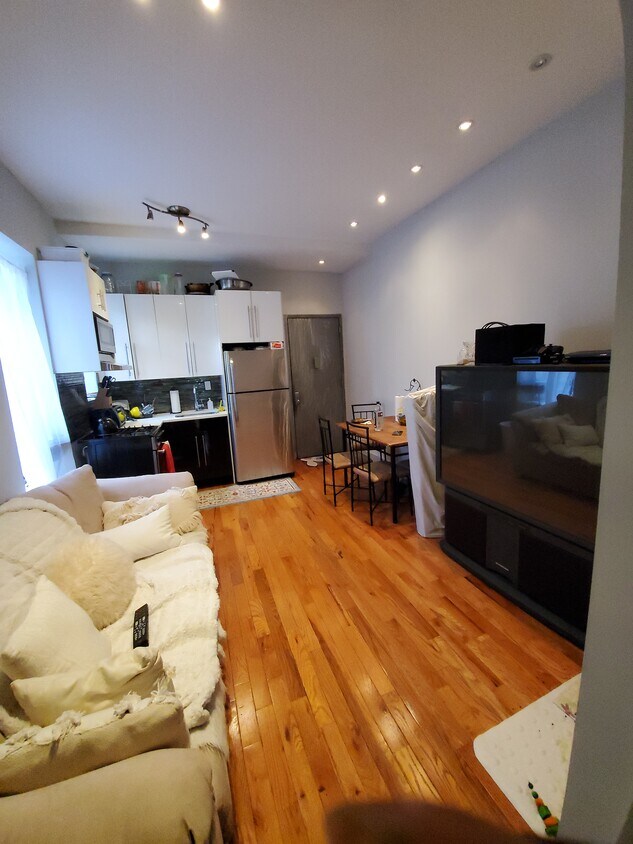 Foto principal - 147 Rockaway Pky