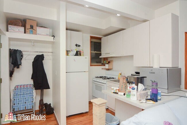 Foto del edificio - 1307 N Greenview Ave