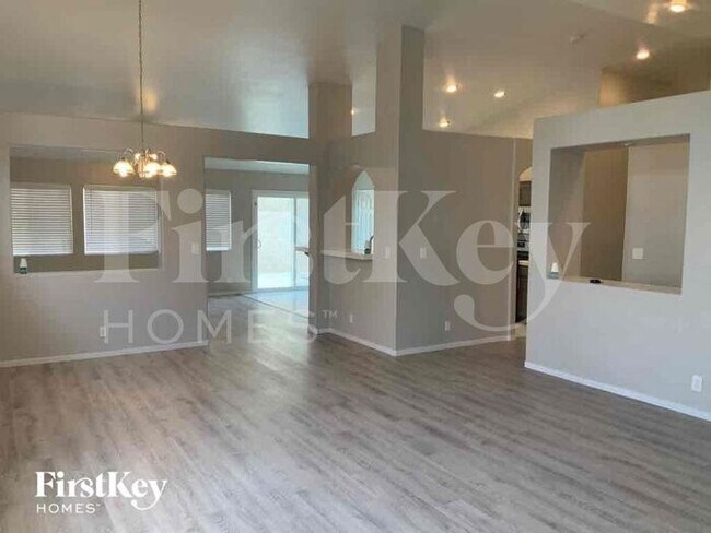 Building Photo - 3528 Dover Bay Street