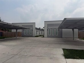 Building Photo - 15 Gastel Cir