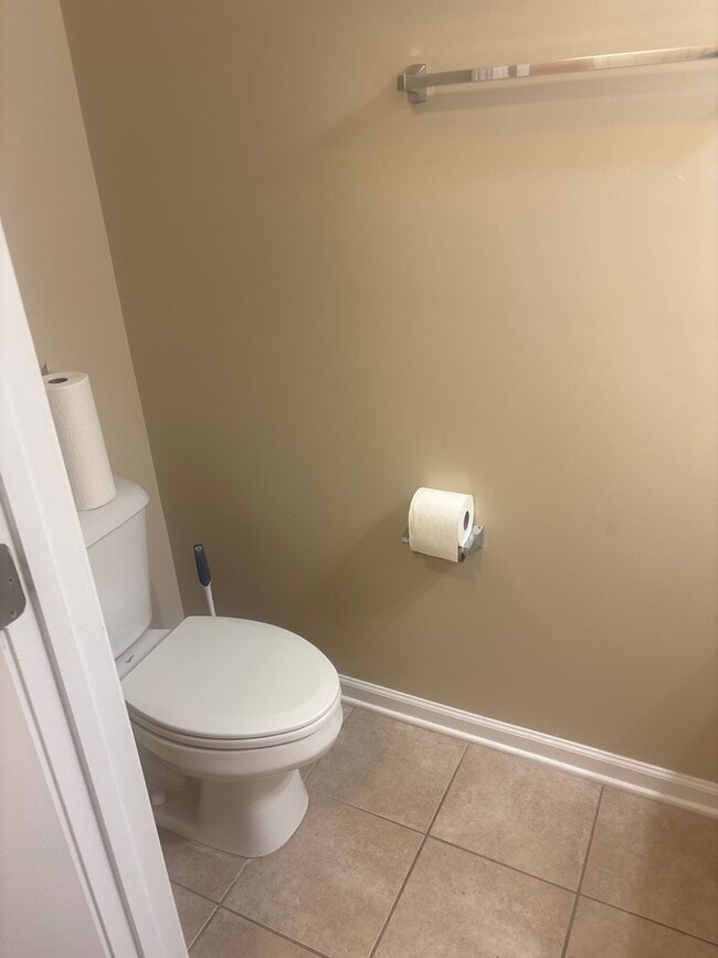 Building Photo - This beautiful 4 bedroom, 3.5 bath home in the highly sought-after Mill Creek neighborhood has it...