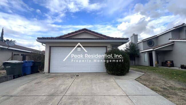 Building Photo - Very Nice 3bd/2ba House with 3 Car Gar nea...