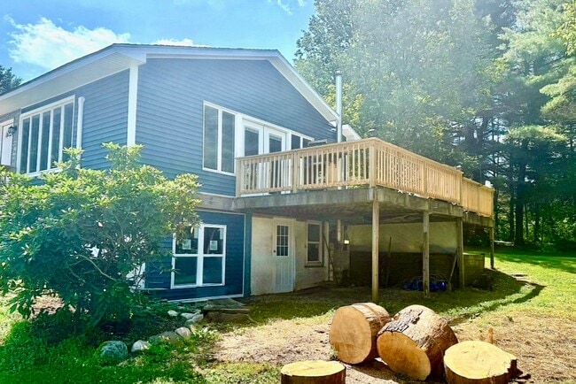 Foto del edificio - Beautiful Single-Family 3-Bedroom Home
