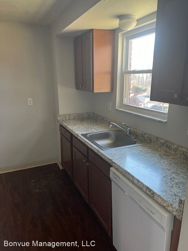 Building Photo - 3 br, 1 bath House - 129 Betty Jane Ct.