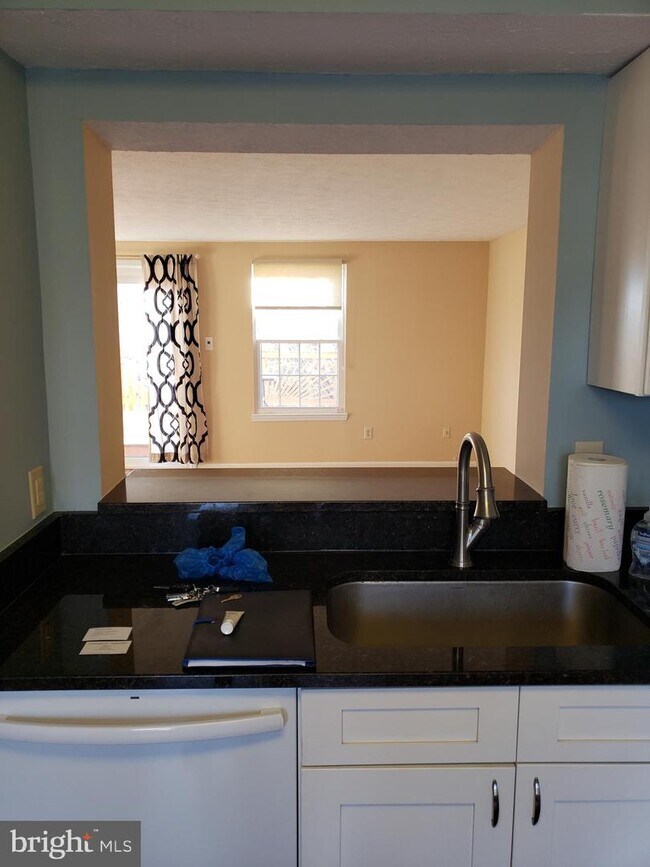 13963 Winding Ridge Ln, Centreville, VA 20121 Townhome Rentals in